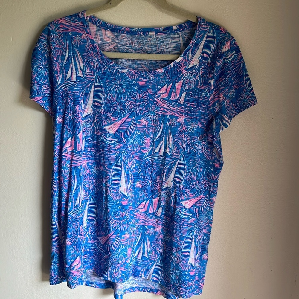 Lilly Pulitzer Etta round neck shirt Size Large